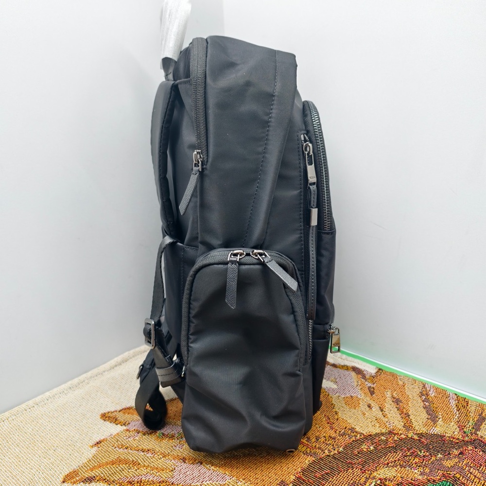 🌺Tumi Voyageur Nylon Backpack | Women's Commuter Bag - Picture 3 of 6